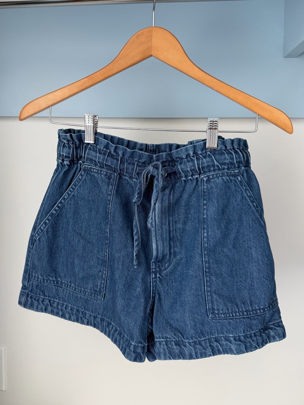 Pull on Utility Shorts in Airy Denim